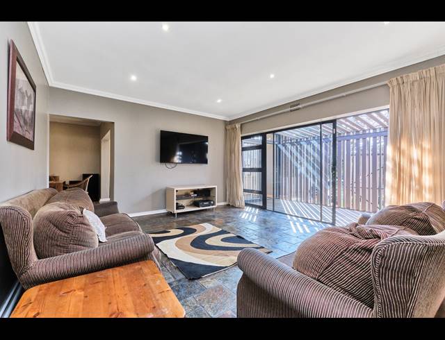 4 BEDROOM HOUSE FOR SALE IN WILRO PARK